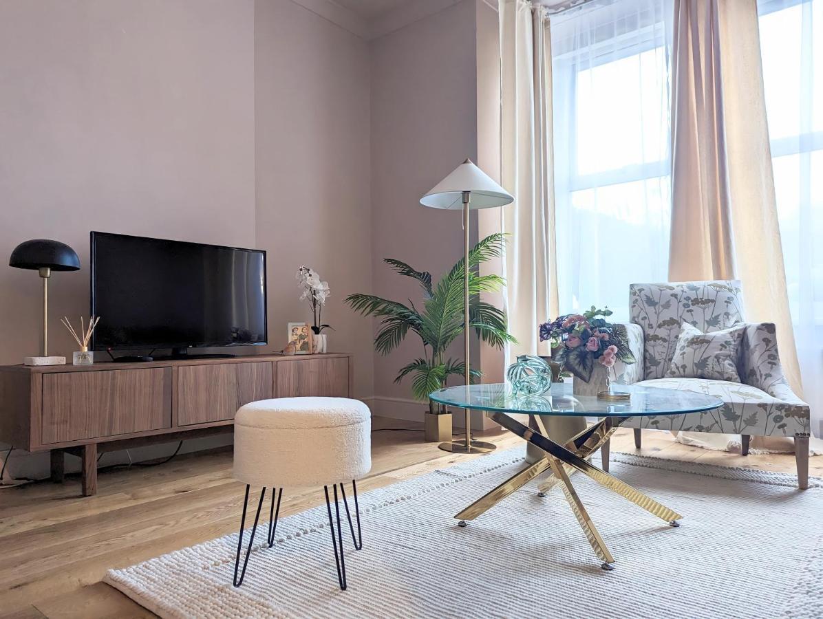 Gorgeous Apartment Wood Green Palmers Green Εξωτερικό φωτογραφία