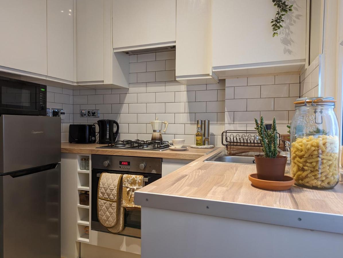 Gorgeous Apartment Wood Green Palmers Green Εξωτερικό φωτογραφία