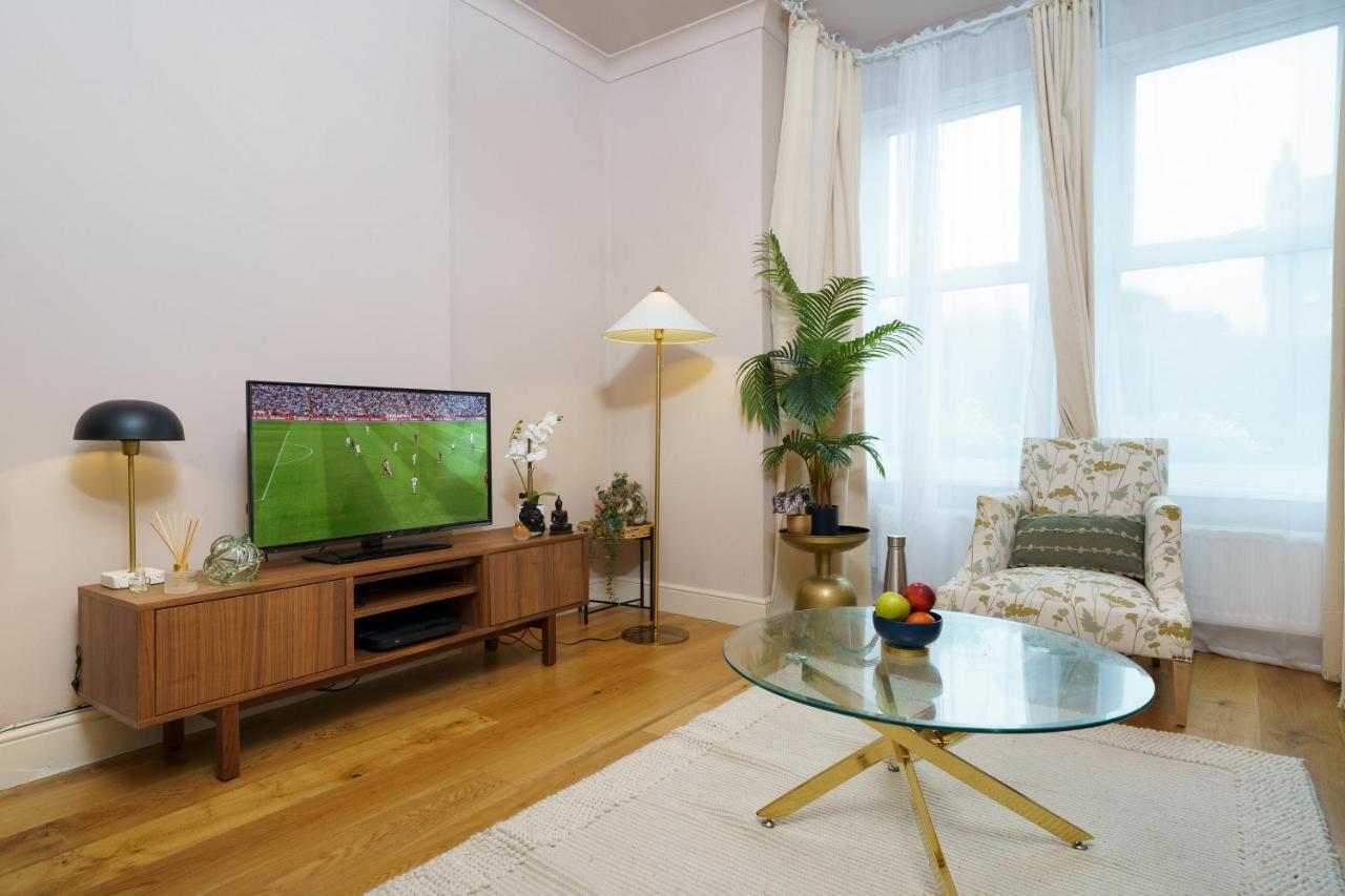 Gorgeous Apartment Wood Green Palmers Green Εξωτερικό φωτογραφία